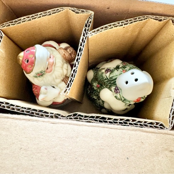 Fitz & Floyd Florentine Holiday 2003 Salt Pepper Shakers (Santa & Rabbit) in box - Picture 2 of 12